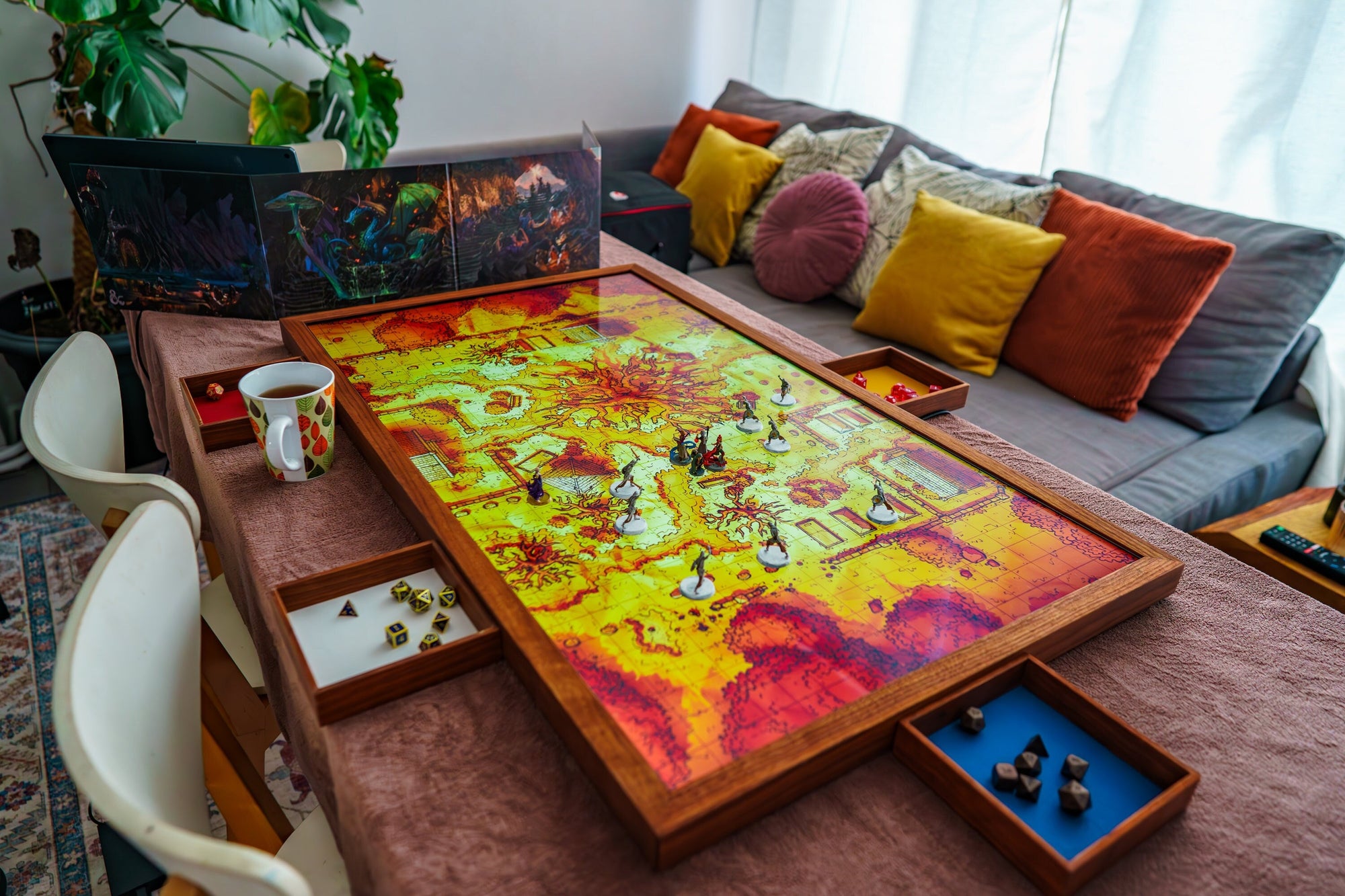 Dungeon Display with 4 Dice Trays
